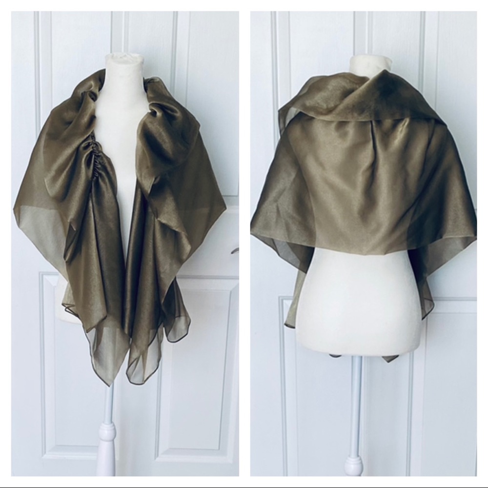 🌴 Custom Made Shawl/Wrap - Picture 3 of 11